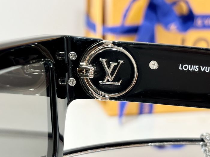 Louis Vuitton Sunglasses Top Quality LVS00374